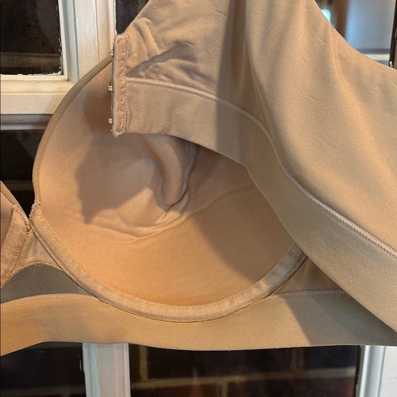 Cacique Tan Seamless Full Coverage Bra size 50B Has underwire. - Picture 9 of 9